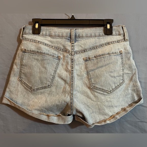 Old Navy Denim Cuff Shorts Sz 6 - Picture 2 of 6